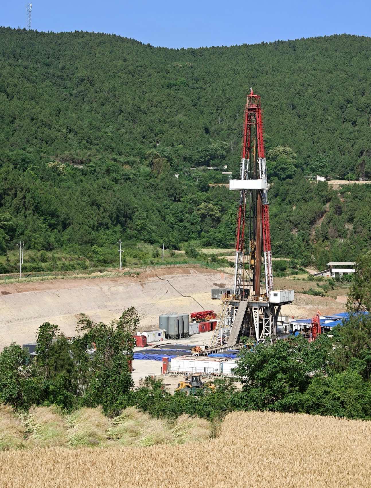 洛克石油八角场气田2025年钻井作业圆满结束